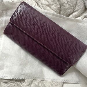Louis Vuitton Plum Epi Wallet